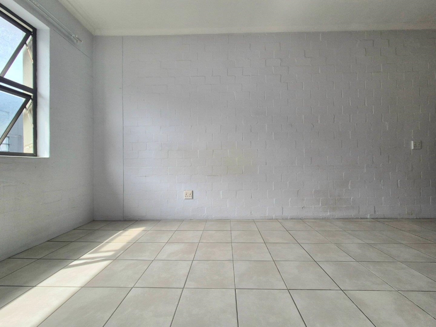 1 Bedroom Property for Sale in Wynberg Western Cape